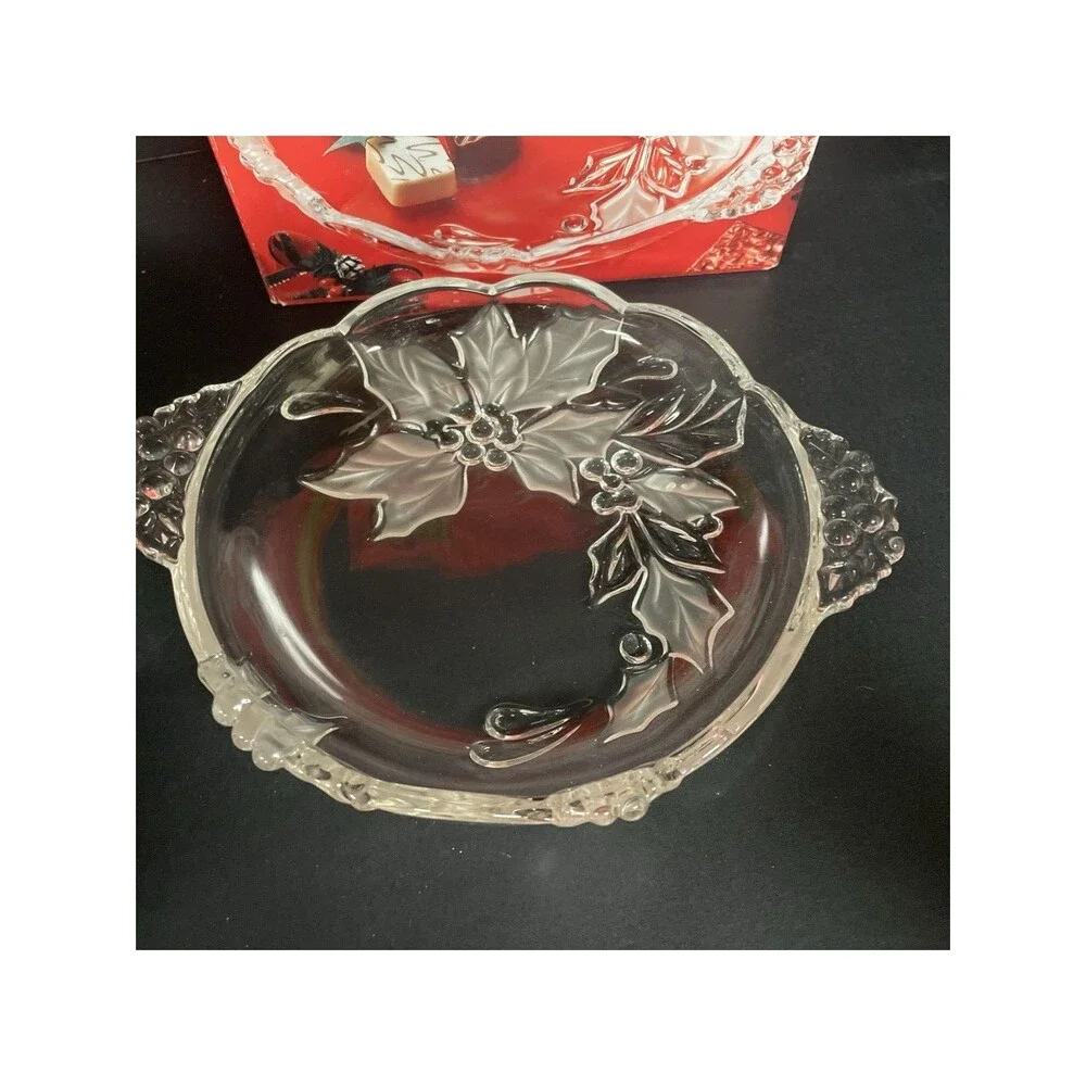 Mikasa Christmas Bloom 8” Sweet Dish, SA 929/210